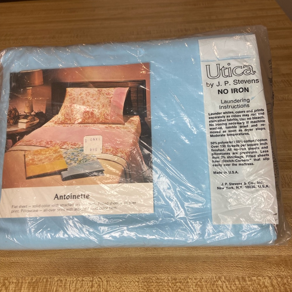 Utica vintage full flat sheet blue floral